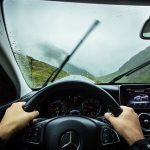 レンタカーを借りる際に、運転手を用意してもらうことはできるの?