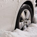 レンタカーにスタッドレスタイヤは装着されているの?