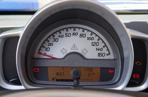 スピードメーターに誤差がある?誤差があっても車検に通る?